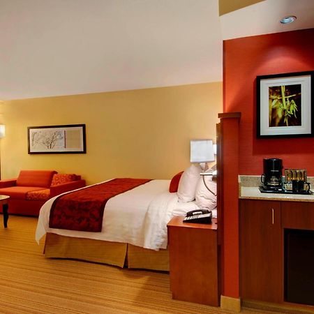 Courtyard By Marriott Madison East Hotel Quarto foto