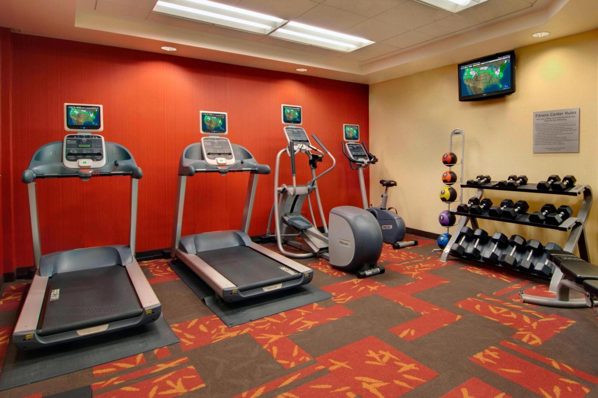 Courtyard By Marriott Madison East Hotel Exterior foto